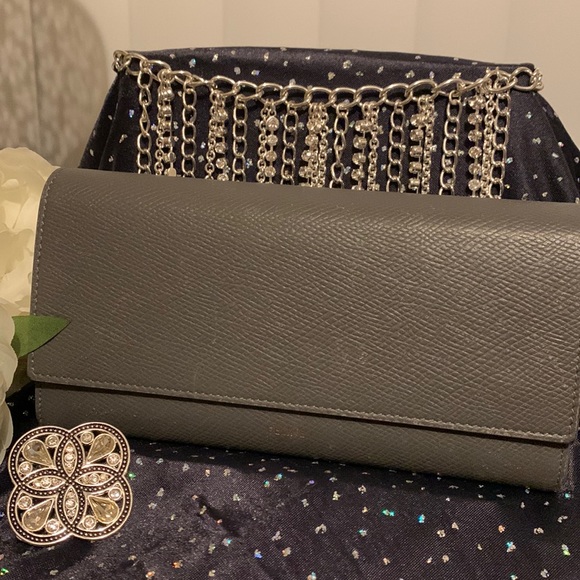 🥊 PRICE DROP
Authentic CELINE | LARGE FLAP WALLET IN GRAINED CALFSKIN GREY - Picture 2 of 14